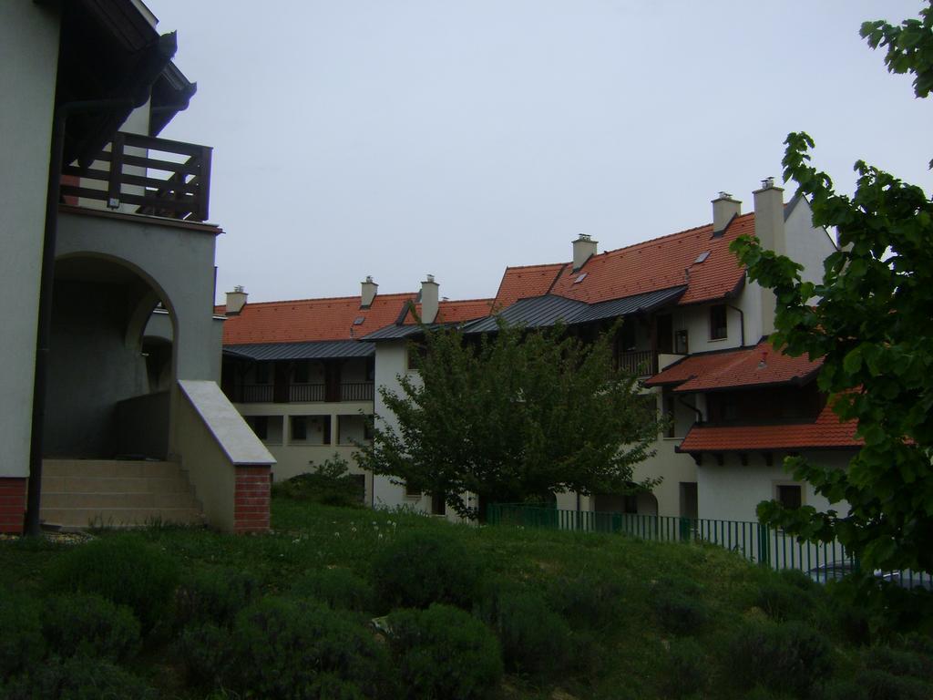 Arnyas Lakopark Hotel Alsópáhok Exterior foto